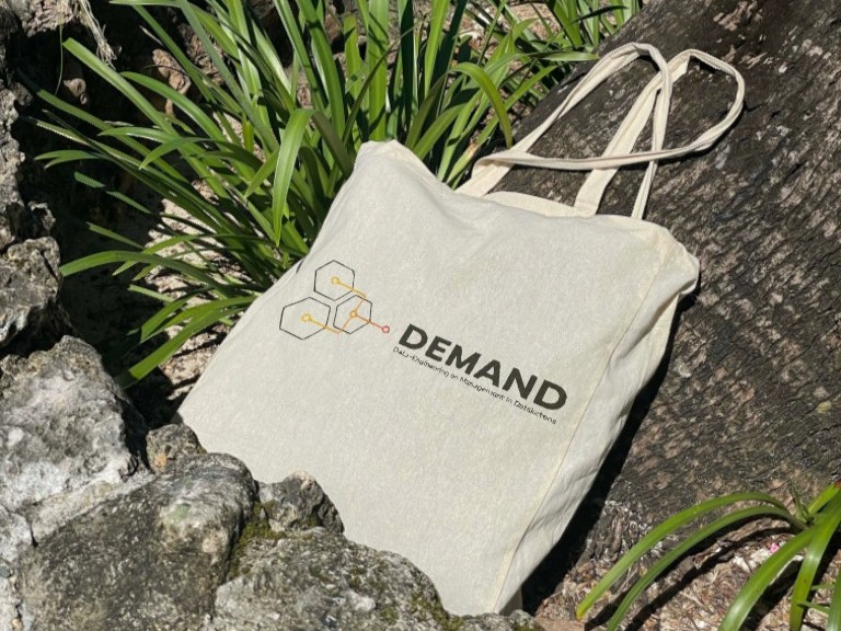 Eerste schetsen van het logo ontwerp